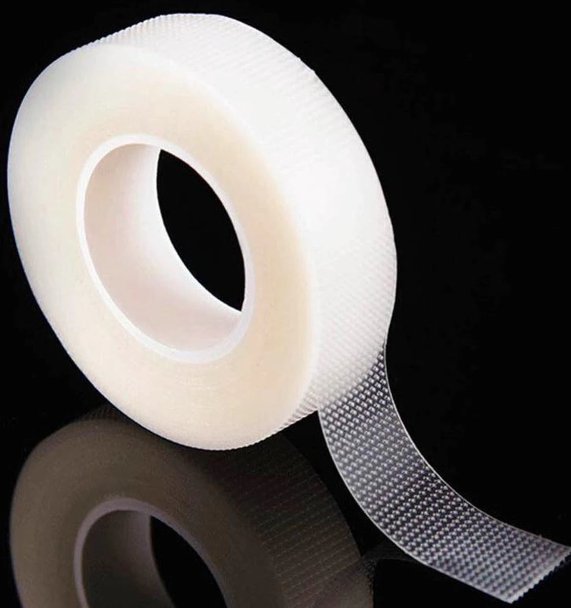 Own Commerce - Beauty Tape - Huidvriendelijk - Fashion Tape - 450 Cm - Voor Strakke Eyeliner - Ooglidsticker 1 Own Commerce - Beauty Tape - Huidvriendelijk - Fashion Tape - 450 Cm - Voor Strakke Eyeliner - Ooglidsticker