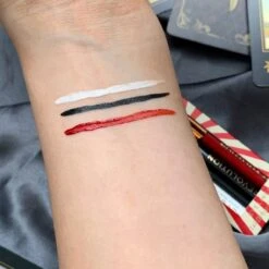 Makeup Revolution - Halloween Terror Transformation Liquid Liner Set - Eyeliner 7 Makeup Revolution - Halloween Terror Transformation Liquid Liner Set - Eyeliner -Oogmake Up Winkel 1198x1200 14