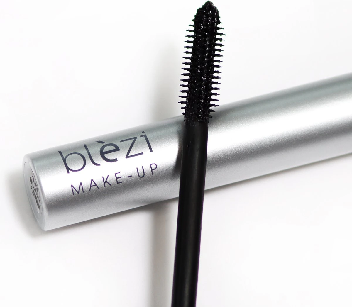 Blèzi® Mascara 10 Black - Mascara Gevoelige Ogen - Zwart 5 Blèzi® Mascara 10 Black - Mascara Gevoelige Ogen - Zwart - Afbeelding 5