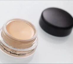 MAC Cosmetics Pro Longwear Paint Pot Oogmake-up - Soft Ochre -Oogmake Up Winkel 1200x1061 2