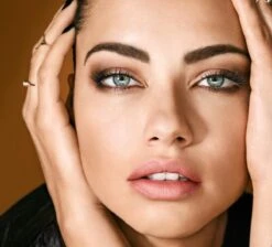 Maybelline - Brow Precise Fiber Filler - 06 Deep Brown - Wenkbrauwmascara -Oogmake Up Winkel 1200x1086 2