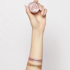 L’Oréal Paris Gold Mirage Oogschaduw - 02 Pink Quartz - Roze - Limited Edition - Shine Mirage Eye Schadow 9 L’Oréal Paris Gold Mirage Oogschaduw - 02 Pink Quartz - Roze - Limited Edition - Shine Mirage Eye Schadow -Oogmake Up Winkel 1200x1195 6