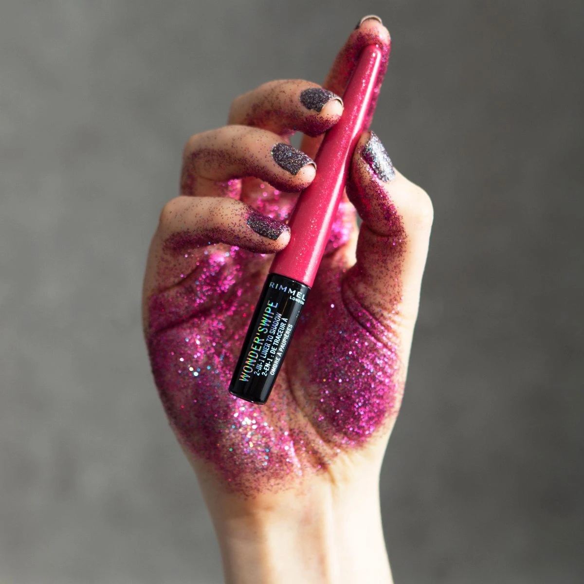 Rimmel London Wonder Swipe Eyeliner - 009 Mega Hottie Pink 8 Rimmel London Wonder Swipe Eyeliner - 009 Mega Hottie Pink - Afbeelding 8