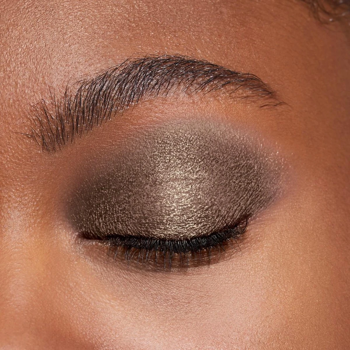 Bourjois Little Round Pot Oogschaduw - 15 A'mordoré 6 Bourjois Little Round Pot Oogschaduw - 15 A'mordoré - Afbeelding 6