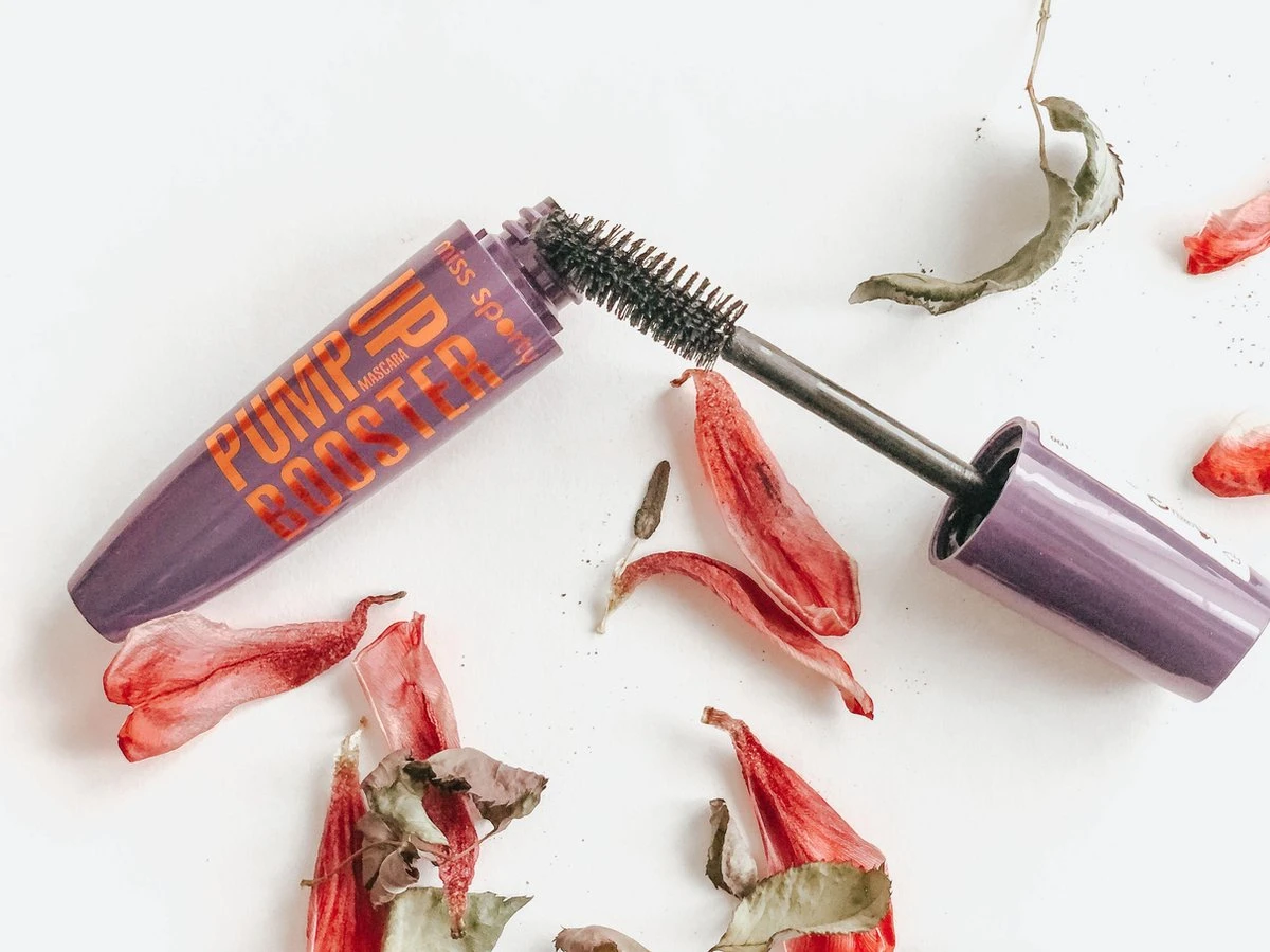 Miss Sporty Pump Up Booster - 01 Extra Black - Zwart - Mascara 3 Miss Sporty Pump Up Booster - 01 Extra Black - Zwart - Mascara - Afbeelding 3