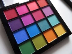 NYX Professional Makeup Ultimate Shadow Palette - Brights USP04 - Oogschaduw Palet -Oogmake Up Winkel 1200x910 4
