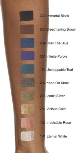 L'Oréal Paris Infallible Eye Paint - 203 Iconic Silver - Oogschaduw 12 L'Oréal Paris Infallible Eye Paint - 203 Iconic Silver - Oogschaduw -Oogmake Up Winkel 600x1200 2