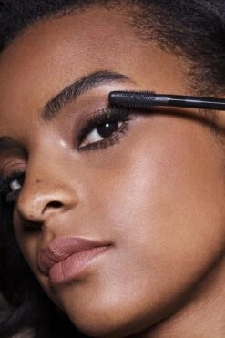 Max Factor False Lash Effect Mascara - Zwart -Oogmake Up Winkel 800x1200 1