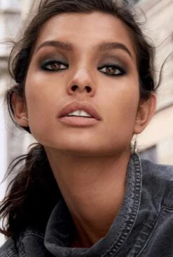 Maybelline Tattoo Liner Smokey Gel Pencil Eyeliner Zwart - Waterproof -Oogmake Up Winkel 807x1200 11